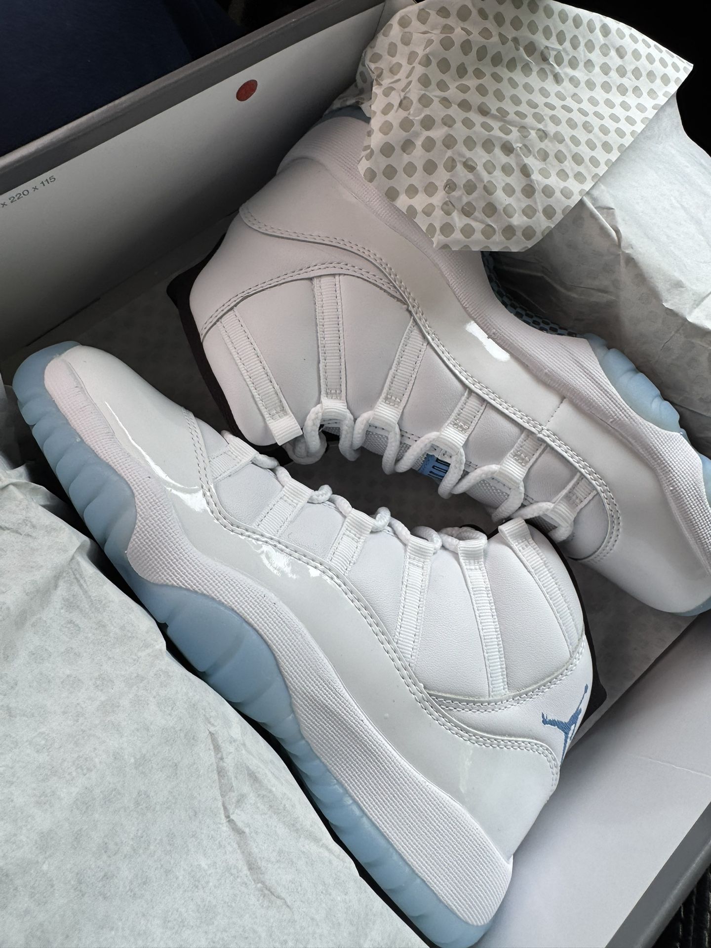 Jordan 11 legend blue